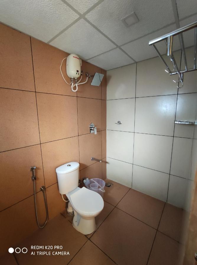 Hotel Sree Gokulam Apartments Guruvayur Bagian luar foto